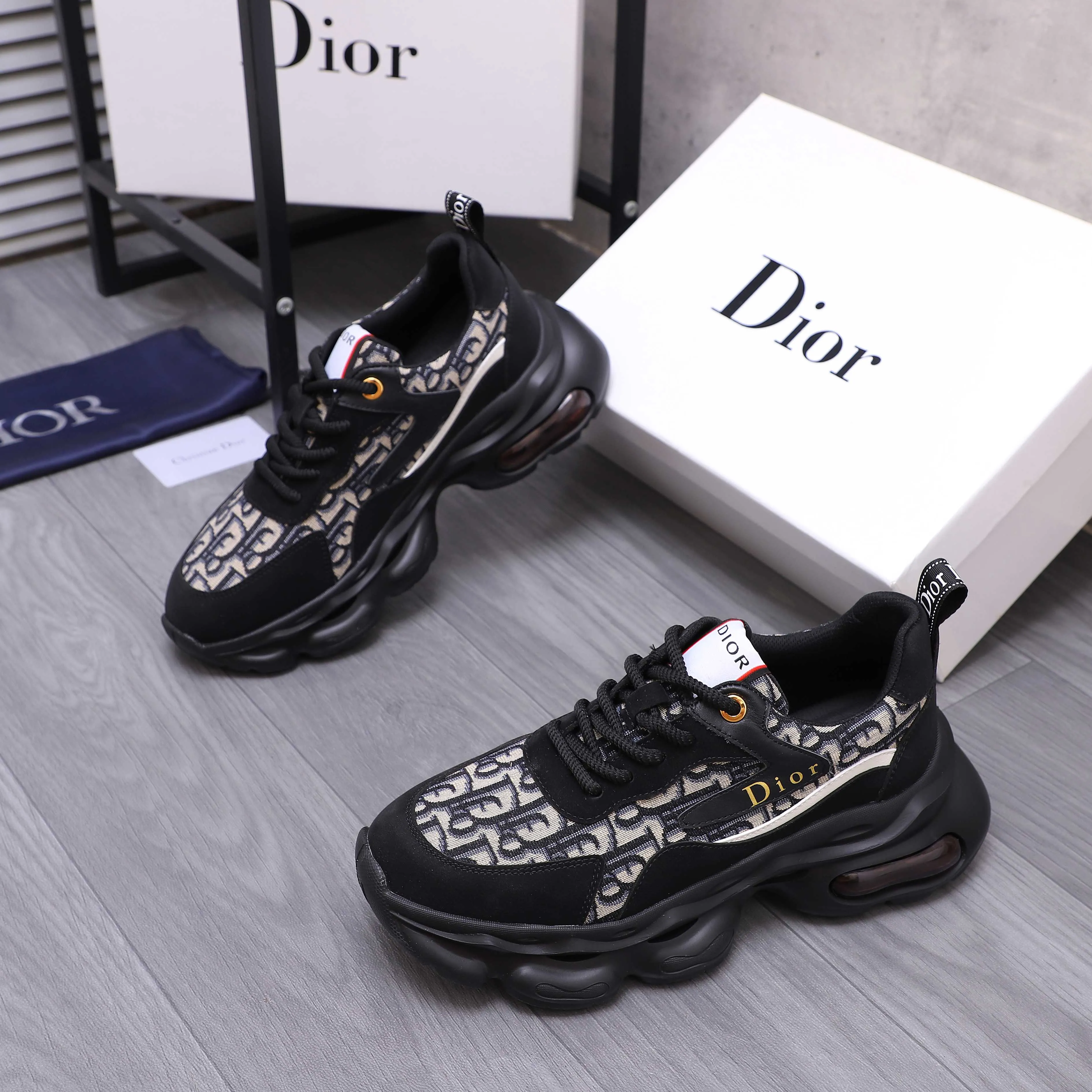 Men's shoes 💰p460 Product trademark: Dior "Dior" casual lace-up men's shoes Regular size: 38-44 Product materials: Selected classic woven pattern stitching cowhide upper, breathable mesh lining, cowhide insole, rubber outsole